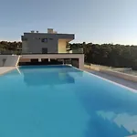 Apartment Bernard With Shared Pool