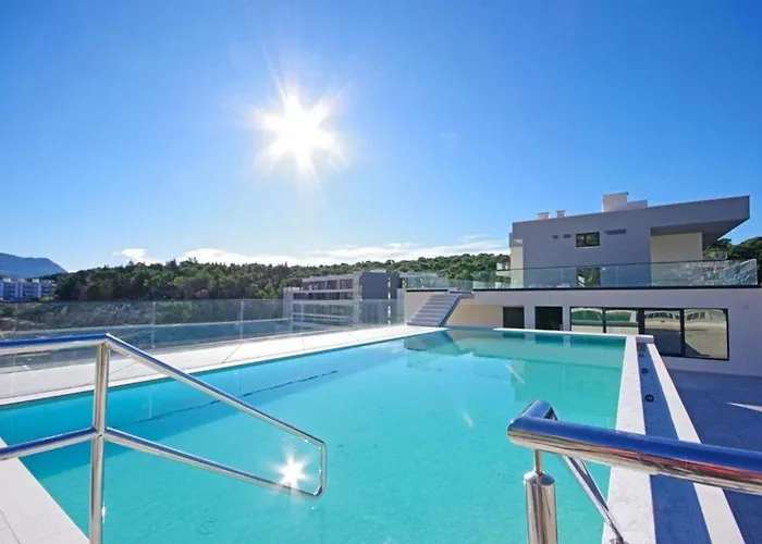 Apartment Bernard With Shared Pool
