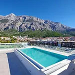 Apartment Bernard With Shared Pool