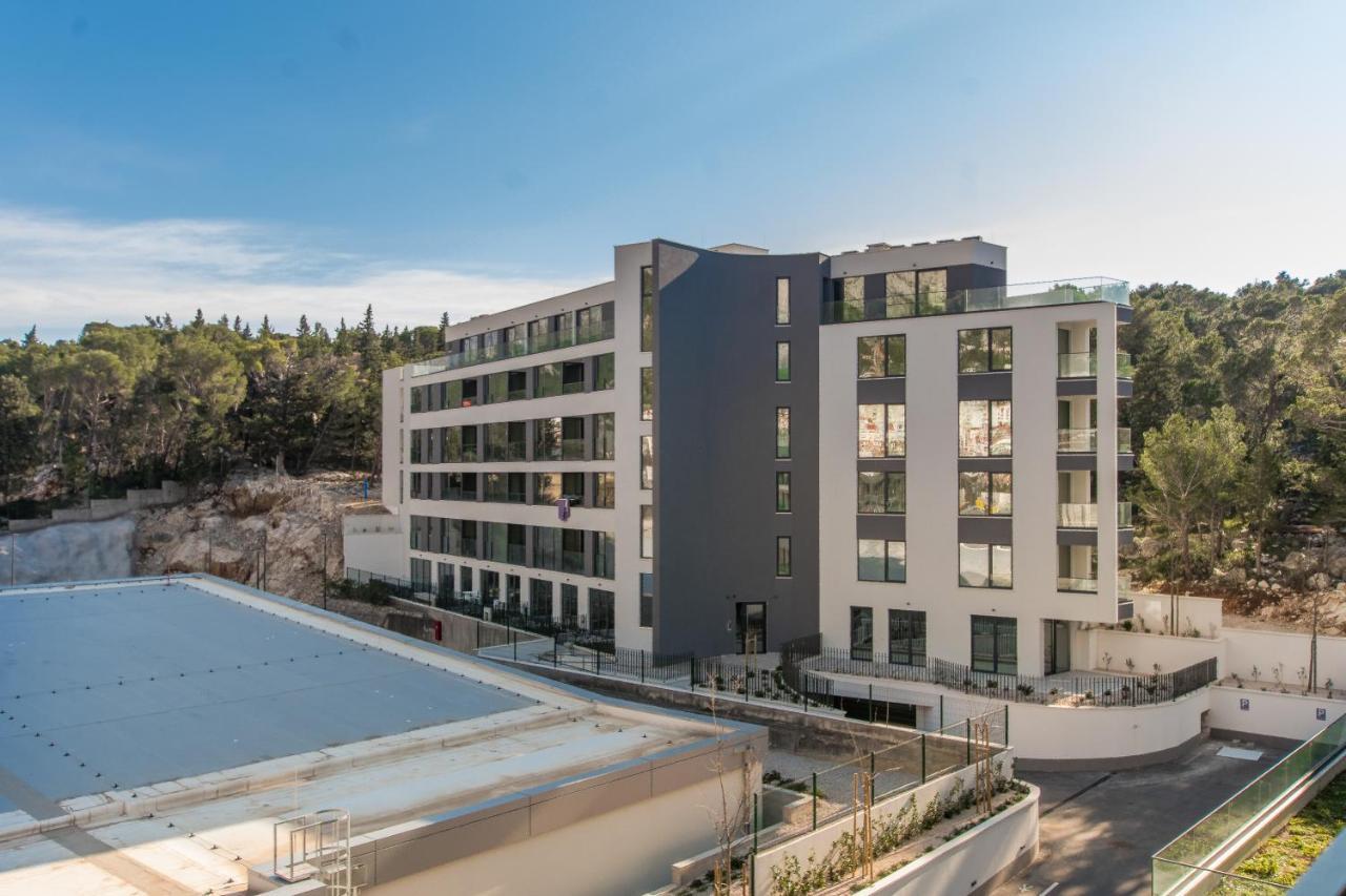 Apartment Bernard With Shared Pool Makarska