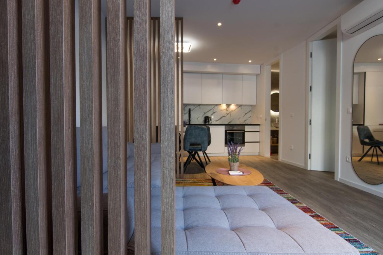 Bernard With Shared Pool Apartment